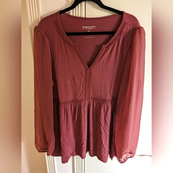 Super soft knit blouse - Picture 1 of 4